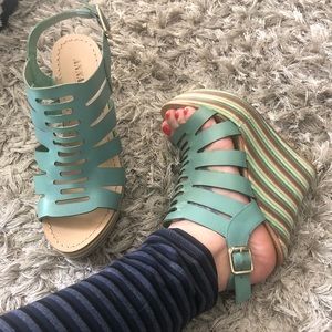 Anna Luz leather wedges sz: 6